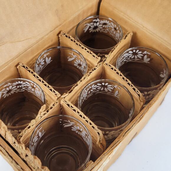 Shot Glasses Set of 6 Vintage International Gift of  Month Club Belgium 1950's - Picture 16 of 16